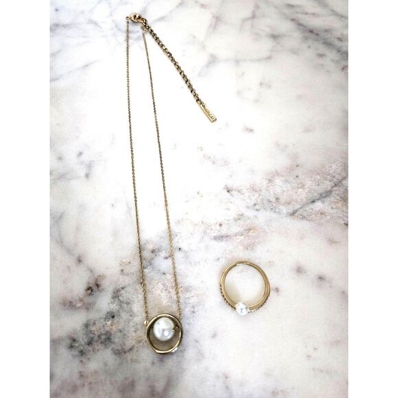 Gold-Tone Ring with Simulated Pearl with Floating Design - Picture 5 of 5